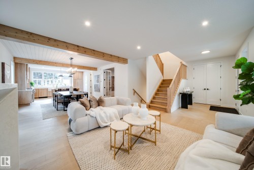 6003 111 Avenue, Edmonton, AB - Indoor Photo Showing Living Room