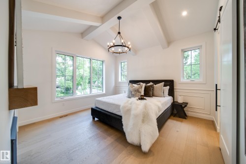6003 111 Avenue, Edmonton, AB - Indoor Photo Showing Bedroom
