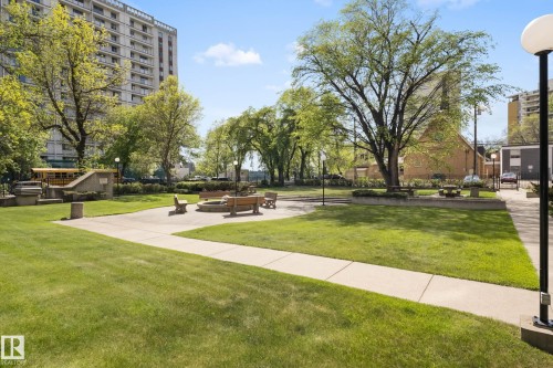 602 9916 113 Street, Edmonton, AB - Outdoor