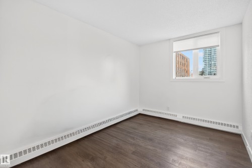 602 9916 113 Street, Edmonton, AB - Indoor Photo Showing Other Room