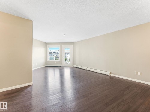 7330 7327 South Terwillegar Drive, Edmonton, AB - Indoor