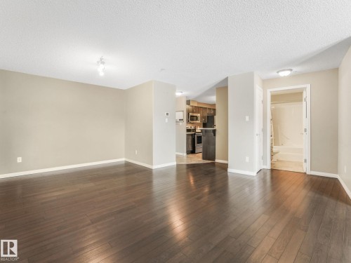 7330 7327 South Terwillegar Drive, Edmonton, AB - Indoor
