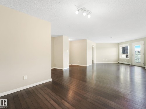7330 7327 South Terwillegar Drive, Edmonton, AB - Indoor