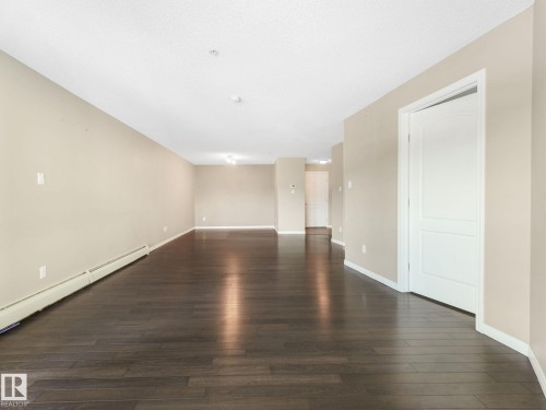 7330 7327 South Terwillegar Drive, Edmonton, AB - Indoor Photo Showing Other Room