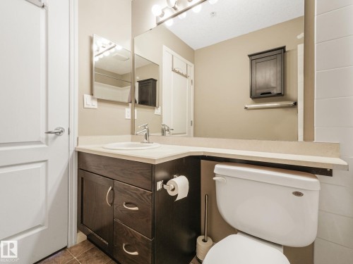 7330 7327 South Terwillegar Drive, Edmonton, AB - Indoor Photo Showing Bathroom