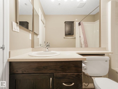 7330 7327 South Terwillegar Drive, Edmonton, AB - Indoor Photo Showing Bathroom
