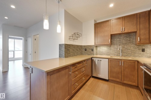 806 10238 103 Street, Edmonton, AB - Indoor Photo Showing Kitchen With Upgraded Kitchen