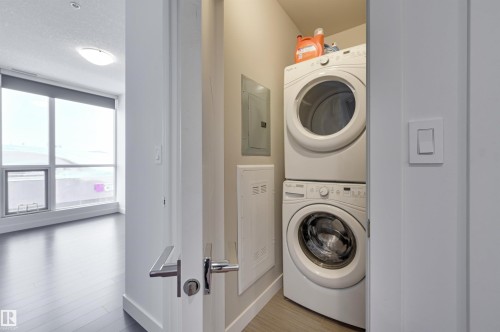 806 10238 103 Street, Edmonton, AB - Indoor Photo Showing Laundry Room