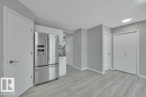 2338 29A Avenue, Edmonton, AB - Indoor Photo Showing Other Room