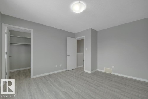 2338 29A Avenue, Edmonton, AB - Indoor Photo Showing Other Room