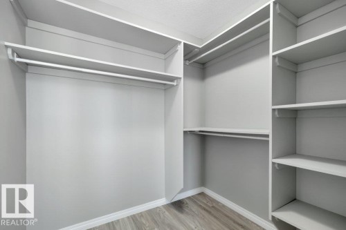 2338 29A Avenue, Edmonton, AB - Indoor With Storage