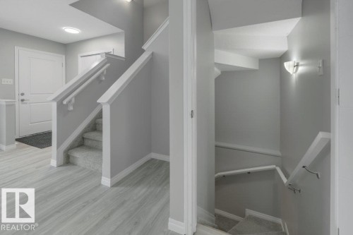 2338 29A Avenue, Edmonton, AB - Indoor