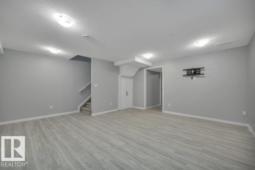2338 29A Avenue, Edmonton, AB - Indoor