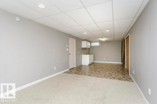 5214 49 Street, Leduc, AB - Indoor