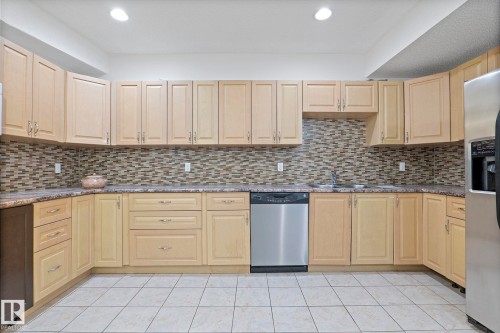 11918 68 Street, Edmonton, AB - Indoor Photo Showing Kitchen With Upgraded Kitchen