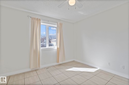 11918 68 Street, Edmonton, AB - Indoor Photo Showing Other Room