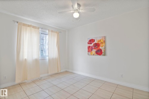 11918 68 Street, Edmonton, AB - Indoor Photo Showing Other Room