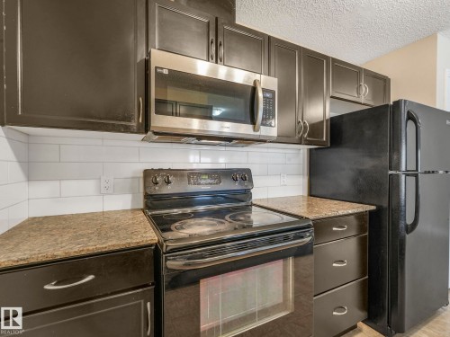 317 12650 142 Avenue, Edmonton, AB - Indoor Photo Showing Kitchen