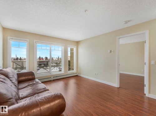 317 12650 142 Avenue, Edmonton, AB - Indoor Photo Showing Living Room