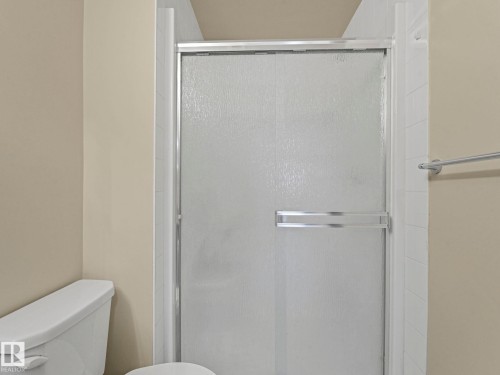 317 12650 142 Avenue, Edmonton, AB - Indoor Photo Showing Bathroom