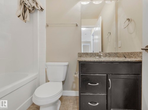 317 12650 142 Avenue, Edmonton, AB - Indoor Photo Showing Bathroom