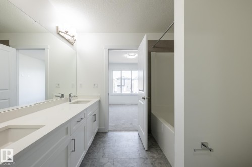 64 Covell Common, Spruce Grove, AB - Indoor Photo Showing Bathroom