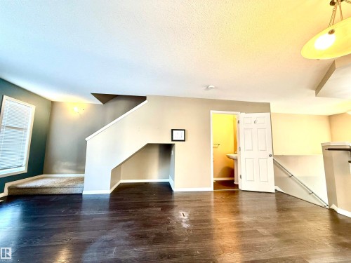 1641 Towne Centre Boulevard, Edmonton, AB - Indoor