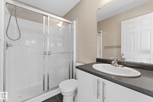 1641 Towne Centre Boulevard, Edmonton, AB - Indoor Photo Showing Bathroom