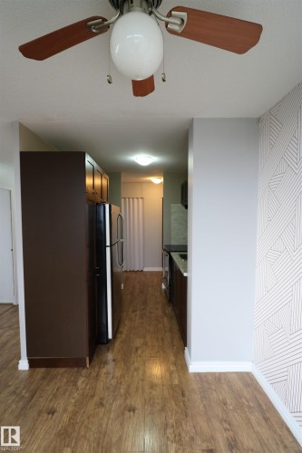 1403 9816 112 Street, Edmonton, AB - Indoor