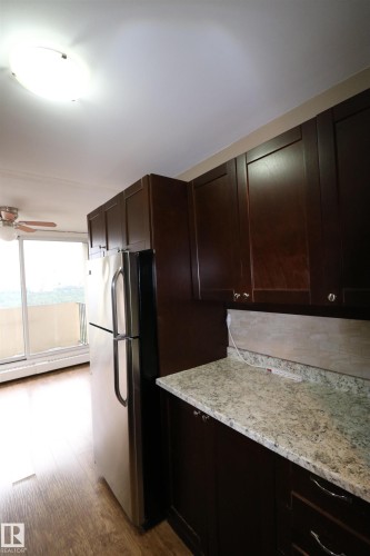 1403 9816 112 Street, Edmonton, AB - Indoor Photo Showing Kitchen