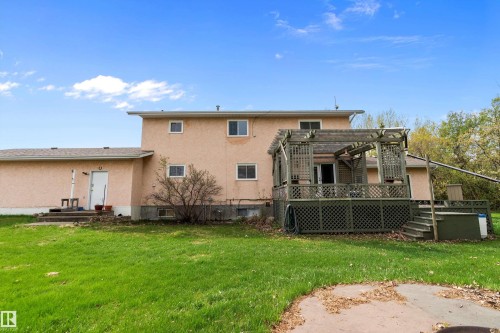 240028 Twp 460, Rural Wetaskiwin County, AB - Outdoor With Deck Patio Veranda