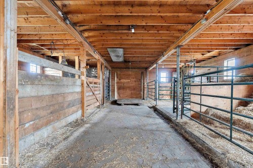 240028 Twp 460, Rural Wetaskiwin County, AB - Indoor Photo Showing Other Room