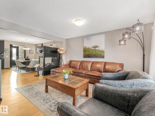 5213 2A Avenue, Edmonton, AB - Indoor Photo Showing Living Room