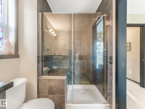 5213 2A Avenue, Edmonton, AB - Indoor Photo Showing Bathroom