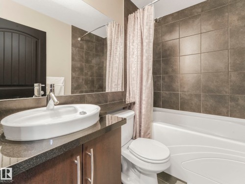 5213 2A Avenue, Edmonton, AB - Indoor Photo Showing Bathroom