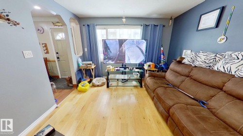 4710 56 Avenue, Bruderheim, AB - Indoor Photo Showing Other Room