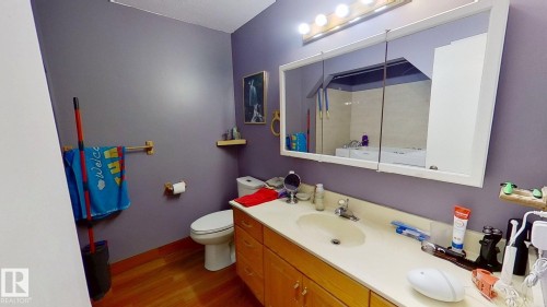 4710 56 Avenue, Bruderheim, AB - Indoor Photo Showing Bathroom