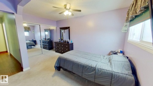 4710 56 Avenue, Bruderheim, AB - Indoor Photo Showing Bedroom