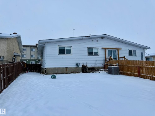 4710 56 Avenue, Bruderheim, AB - Outdoor With Exterior