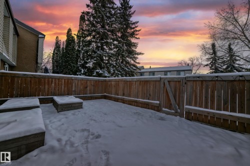 2 Grandin Village, St. Albert, AB - Outdoor