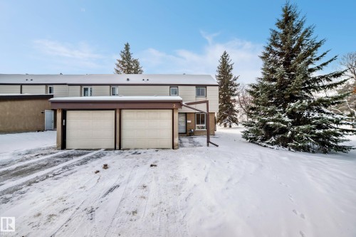 2 Grandin Village, St. Albert, AB - Outdoor
