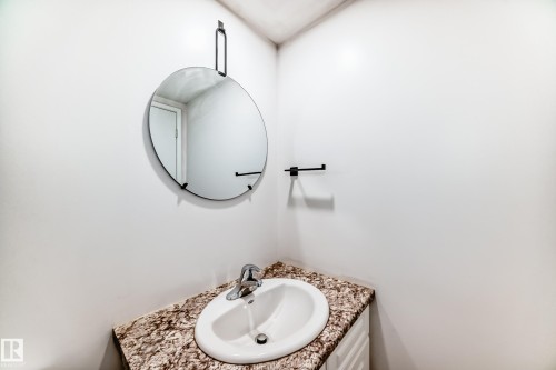 2 Grandin Village, St. Albert, AB - Indoor Photo Showing Bathroom