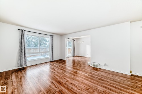 2 Grandin Village, St. Albert, AB - Indoor Photo Showing Other Room