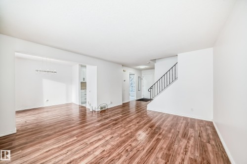 2 Grandin Village, St. Albert, AB - Indoor Photo Showing Other Room