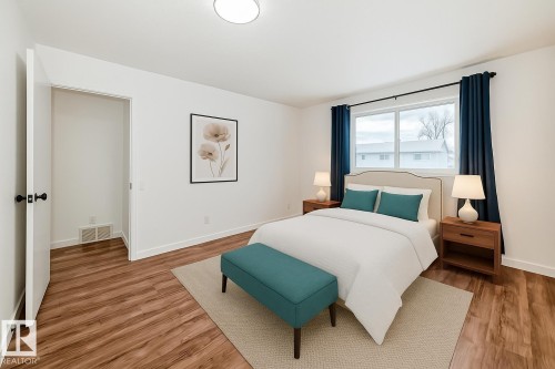 2 Grandin Village, St. Albert, AB - Indoor Photo Showing Bedroom