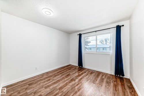 2 Grandin Village, St. Albert, AB - Indoor Photo Showing Other Room