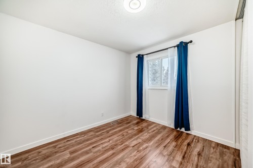 2 Grandin Village, St. Albert, AB - Indoor Photo Showing Other Room