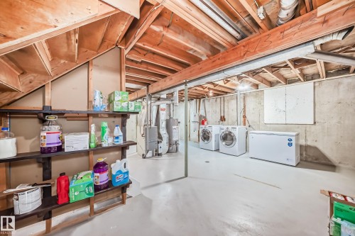 2 Grandin Village, St. Albert, AB - Indoor