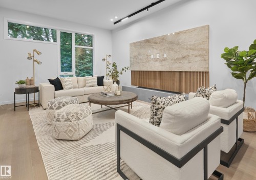 8318 120 Street, Edmonton, AB - Indoor Photo Showing Living Room