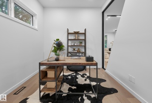 8318 120 Street, Edmonton, AB - Indoor Photo Showing Office